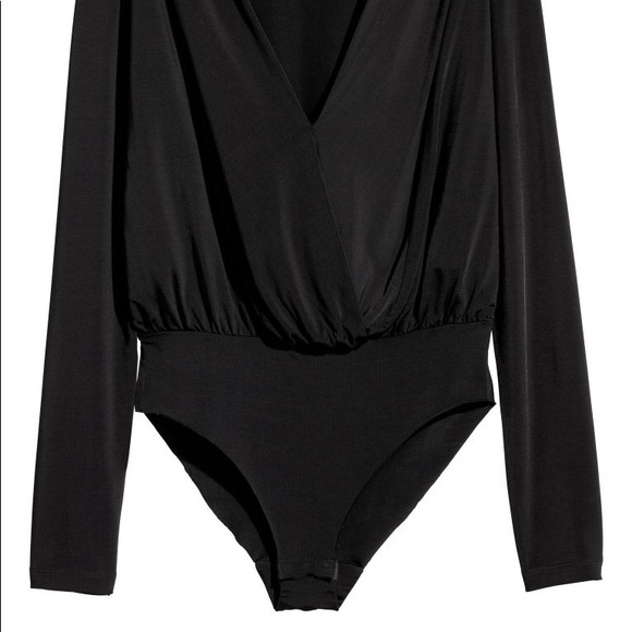 H&M Draped Bodysuit - Black ๐ฑ - Picture 4 of 5